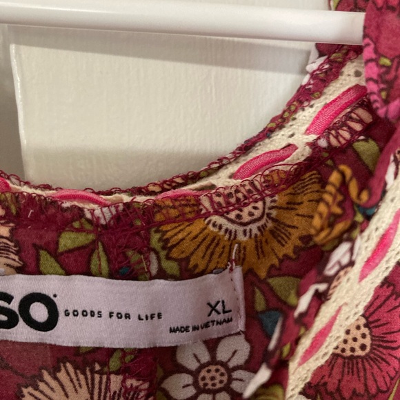 Floral Pink Blouse with Lace Trim NWTS - Picture 11 of 11